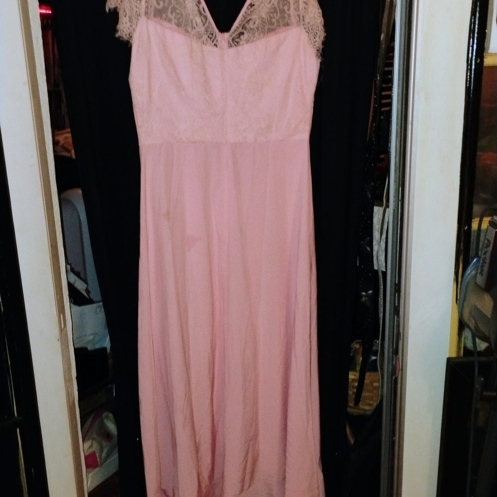 Elegant Pink Lace Women's Dress